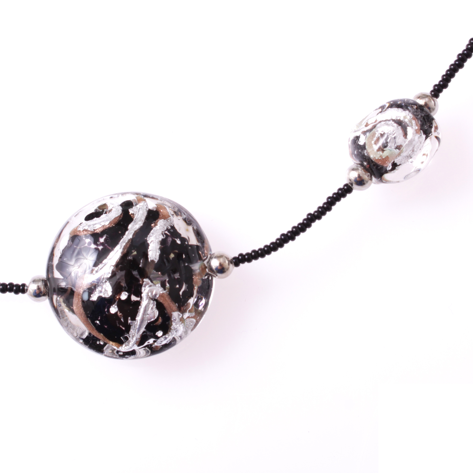 Astana Deluxe Muranoglas Collier Schwarz; Muranoglas mit echtem Blattsilber und Kupfer; hypoallergene und hochwertig versilberte äußere Metallteile
