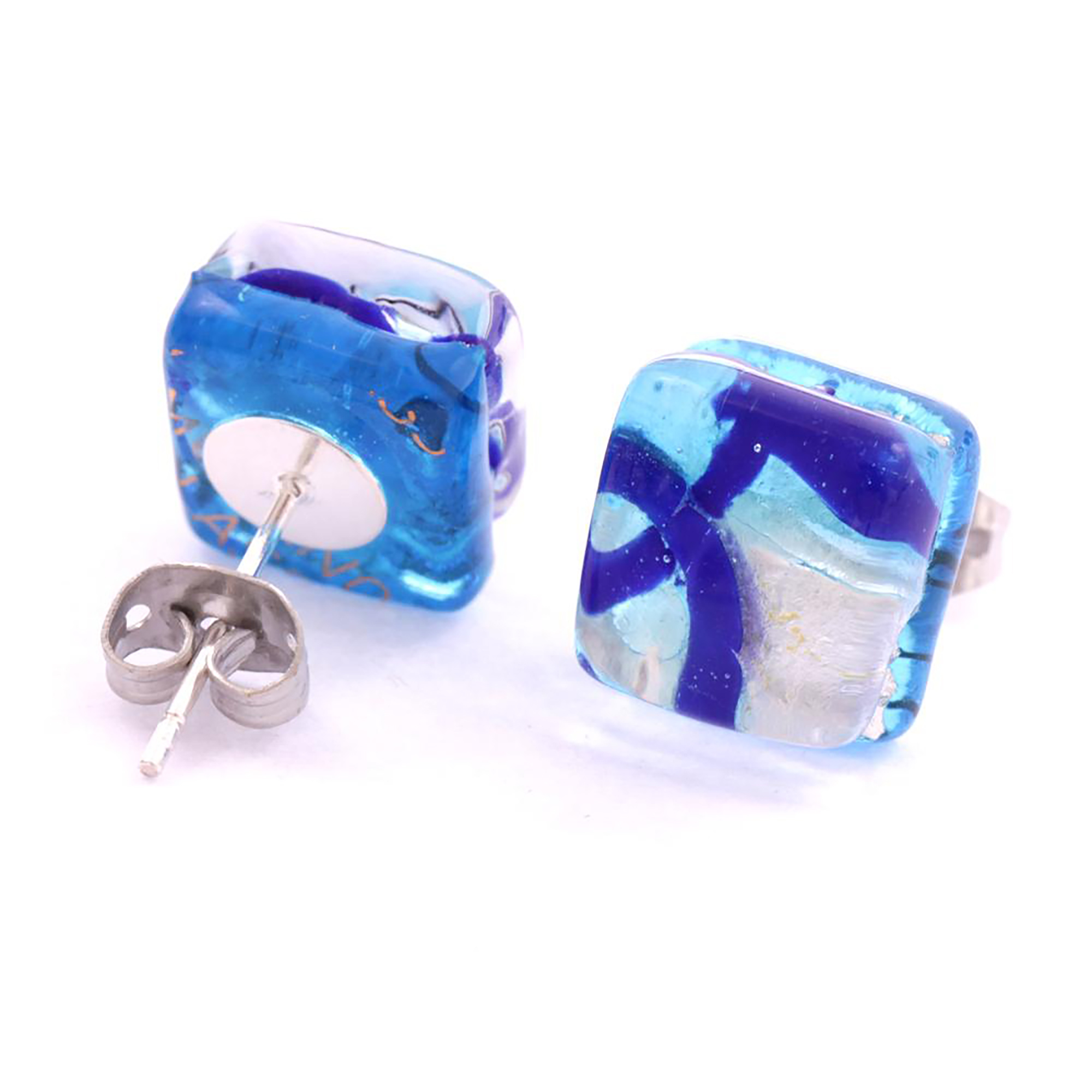 Jolanda-Ohrstecker aus Muranoglas in Blau/Silber, rückansicht mit steckerverschluss